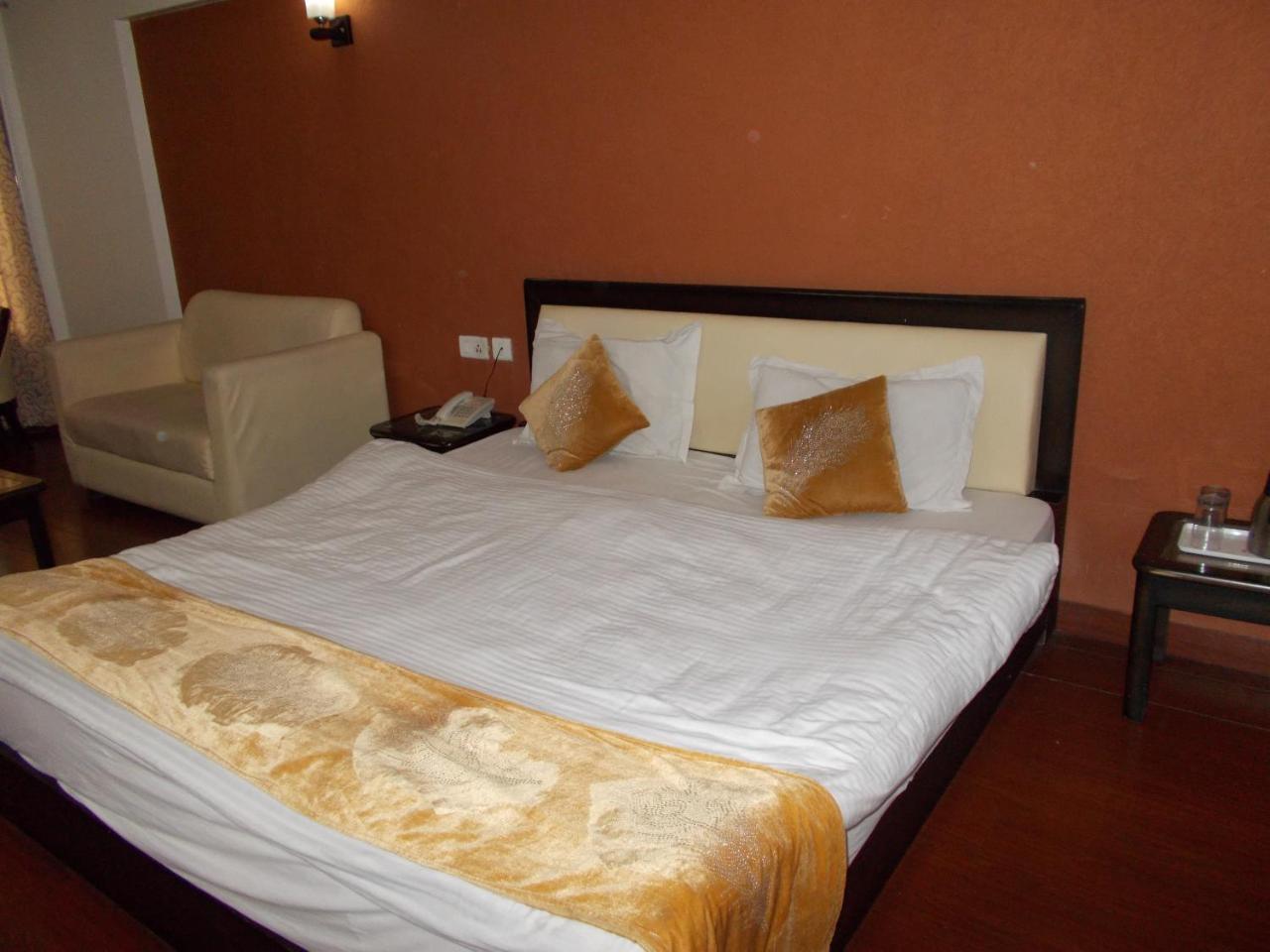 Hotel Well Come Park Nainital Kültér fotó