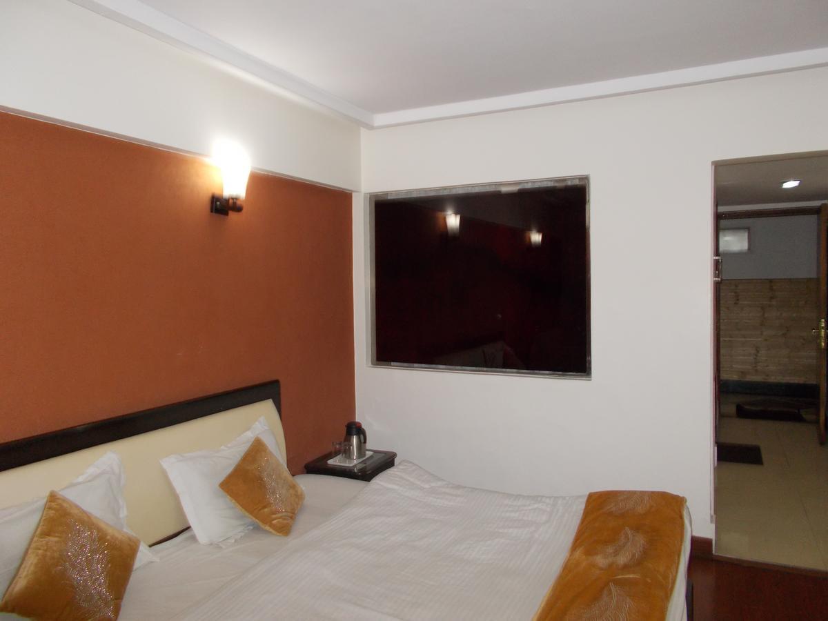 Hotel Well Come Park Nainital Kültér fotó