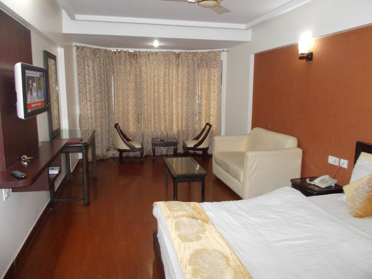 Hotel Well Come Park Nainital Kültér fotó